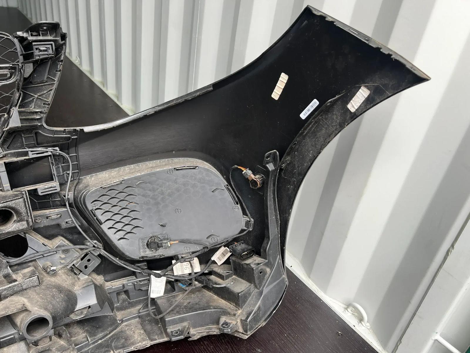 Mercedes-Benz W166 ML/GLE/GL Front Bumper - Image 10