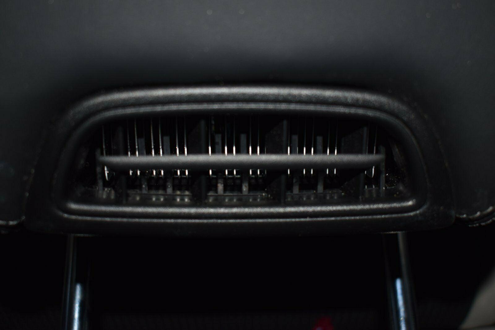 Mercedes C-Class A205 Convertible Leather Interior - Image 9