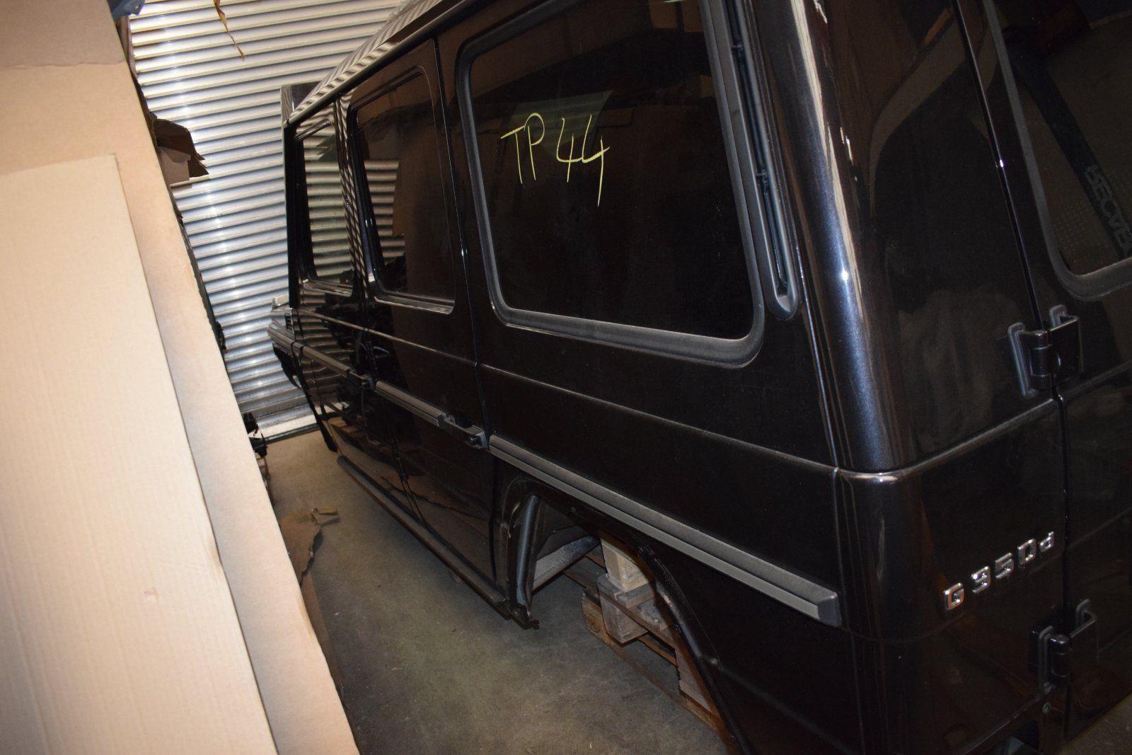 Mercedes-Benz G-Class W463 Parts Package — G350 CDI — Body, Engine, Interior, Wiring, Axles — As New (100 km) - Image 9