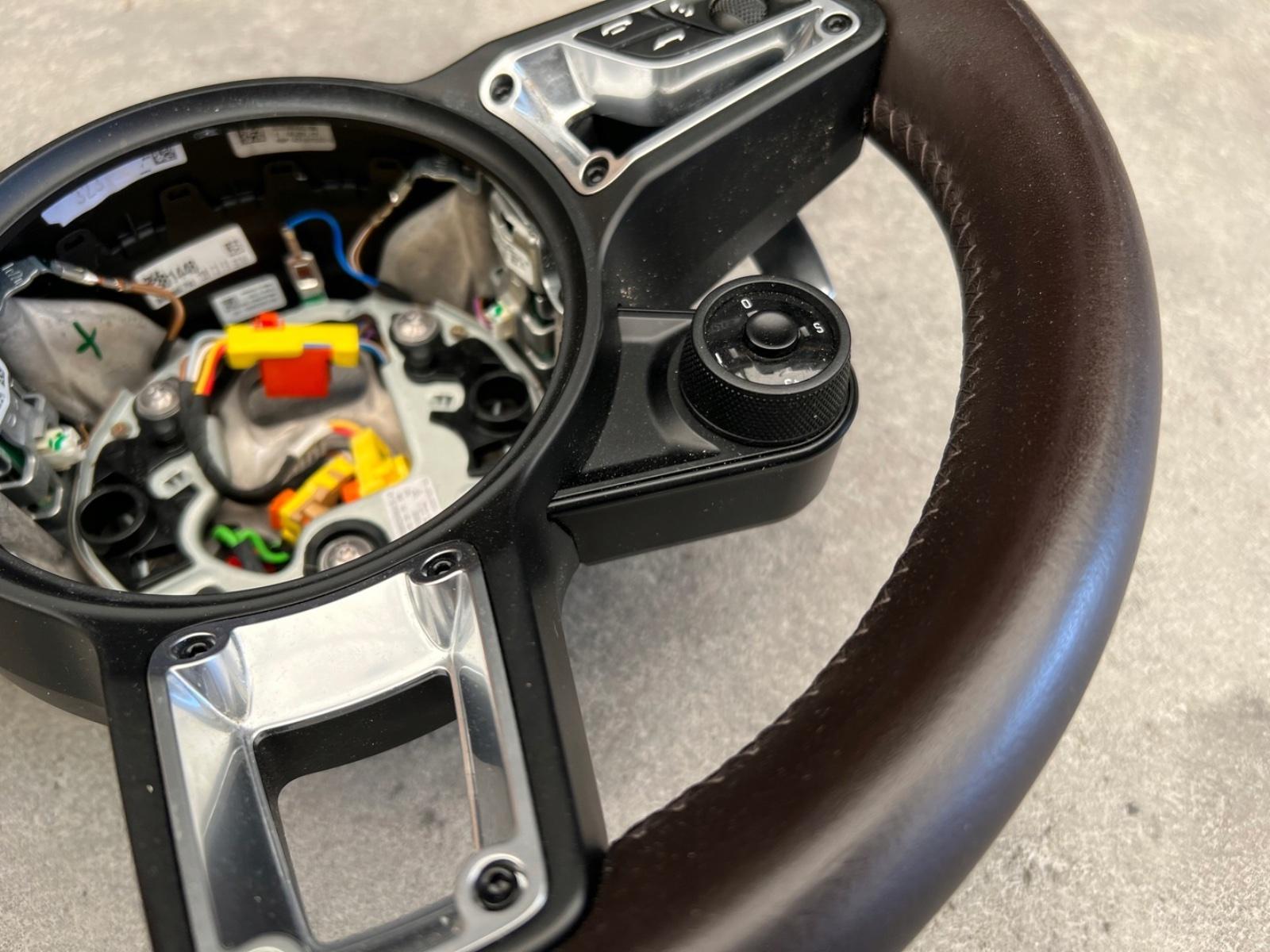 Porsche 991.2 Steering Wheel - Image 5