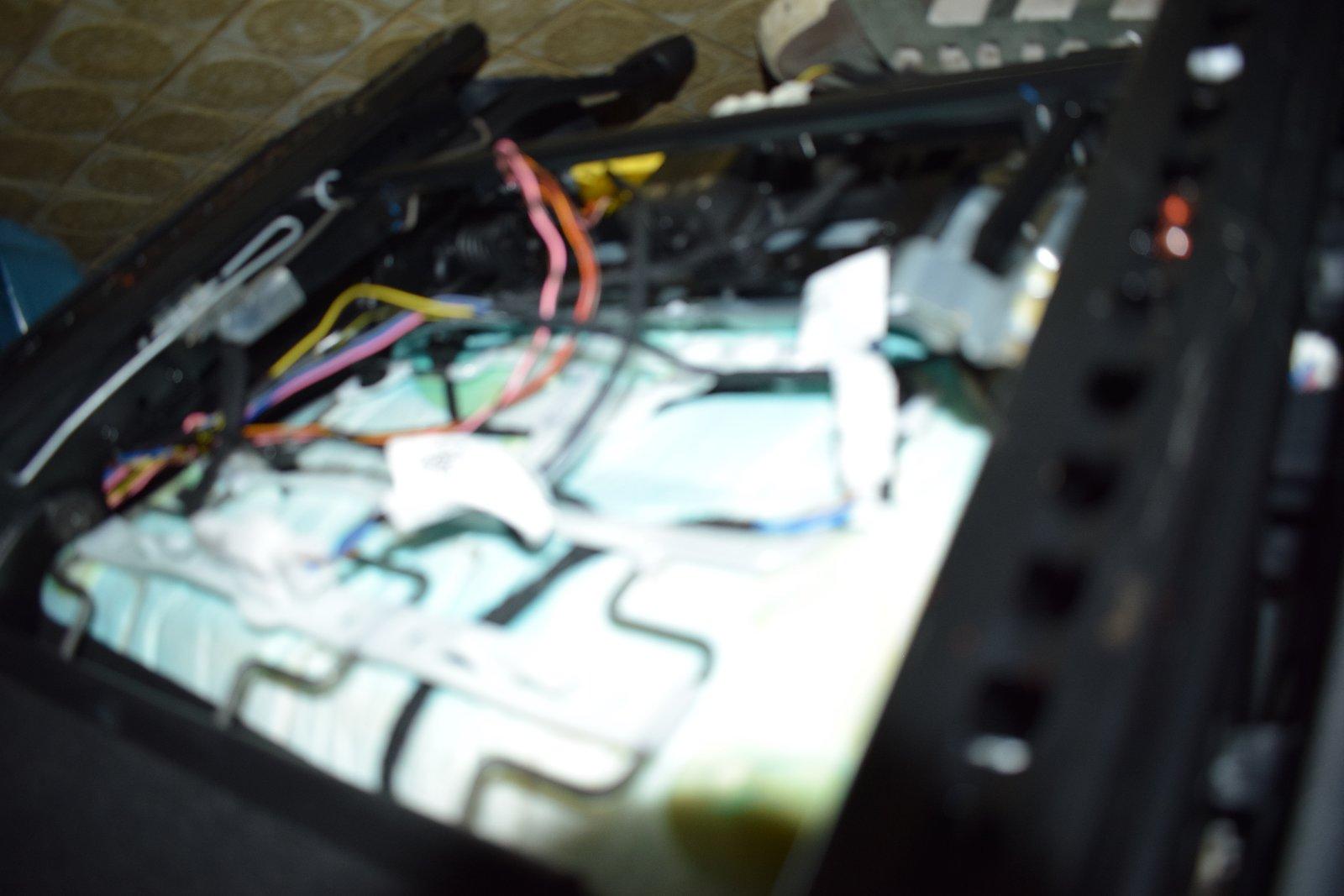 Mercedes W447 V-Class Fabric Seats – Driver + Passenger - Image 6