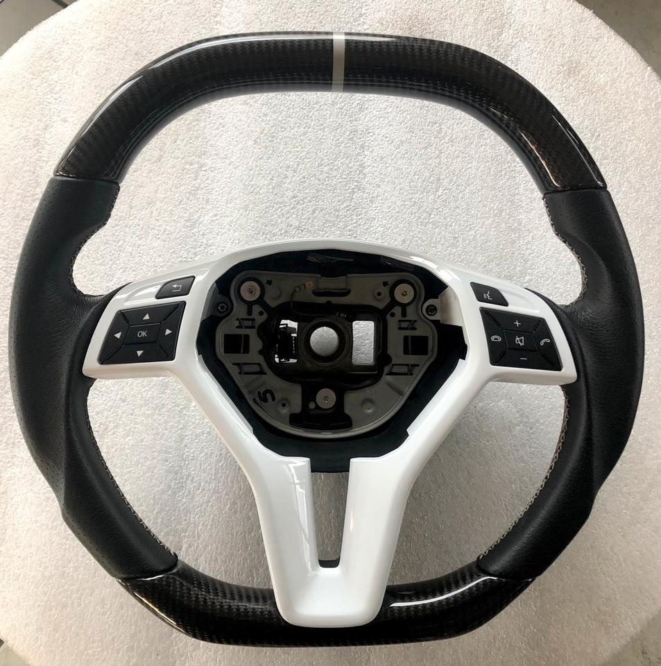 Carbon Steering Wheel for Mercedes W204 / C204 / S204 — Designo Style