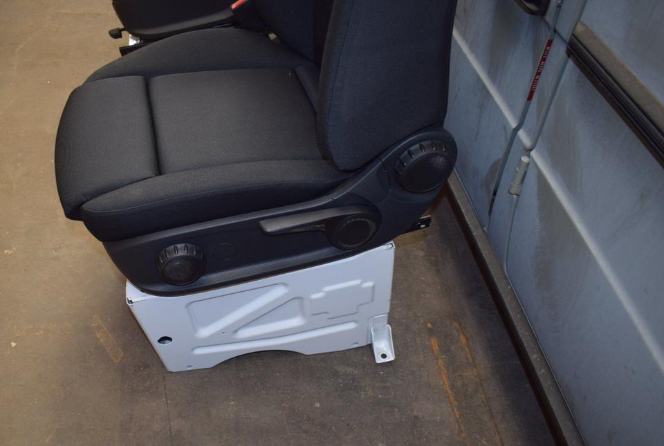 Mercedes W907 Sprinter seats - Image 7